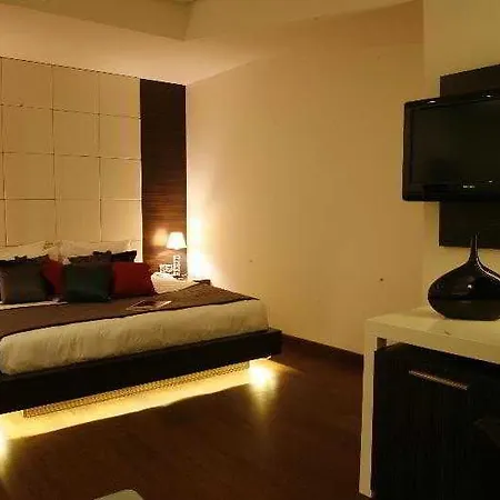 萨姆小酒馆及水利酒店