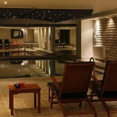 萨姆小酒馆及水利酒店