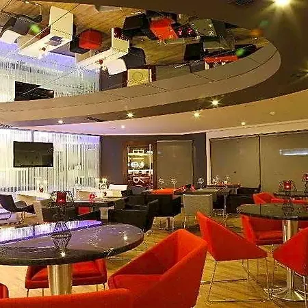 萨姆小酒馆及水利酒店 酒店