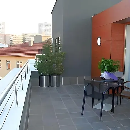 Отель Samm Bistro 4*