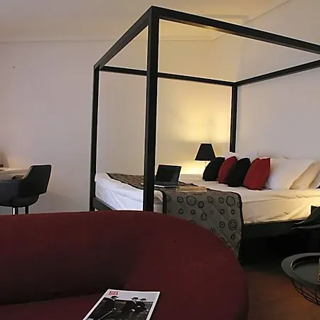 Отель Samm Bistro 4*