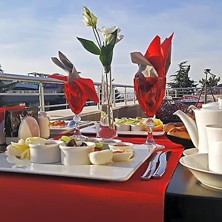 Samm Bistro