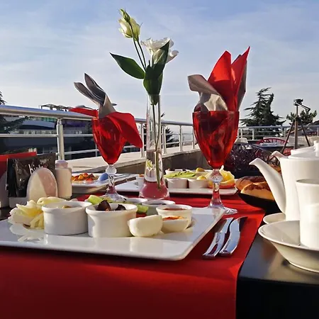 Samm Bistro 4*