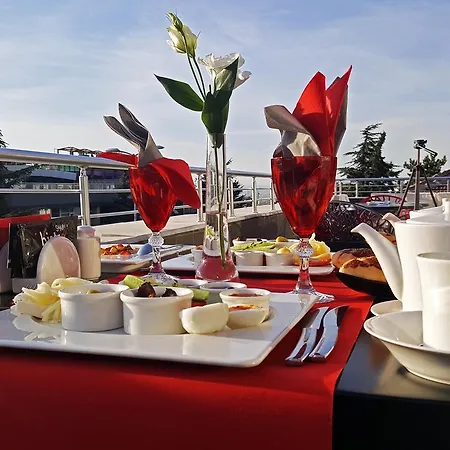 Otel Samm Bistro 4*