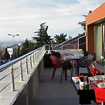 Samm Bistro 4*